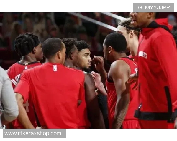 火箭队签下新秀球员，能否在季后赛中展现实力？