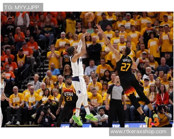 爵士后卫受伤，可能缺席季后赛首轮比赛：球队未来命运悬而未决