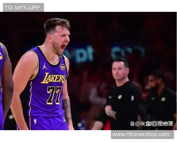 詹姆斯领导湖人队连胜,击败快船! 詹姆斯领导湖人队连胜,击败快船!